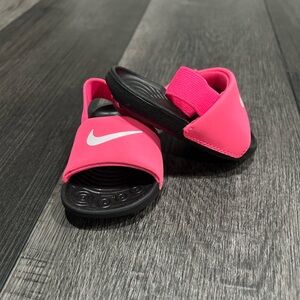 Nike Slides 4C
